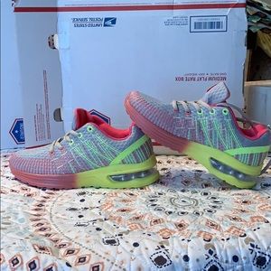 Women’s Omega Walk shoes